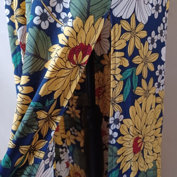 F21 Floral Print Dress - Picture 6 of 13